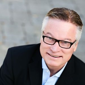 Meet your Posher, Douglas